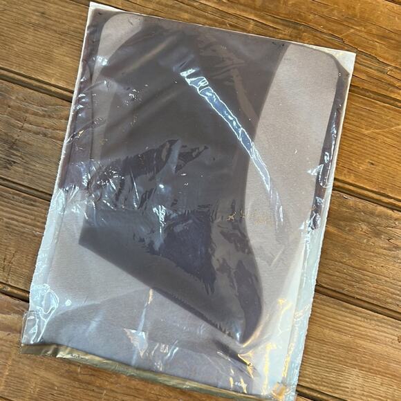 New old stock vintage Wilborn womens thigh high hose nylons 1960s size 10 - Picture 2 of 2